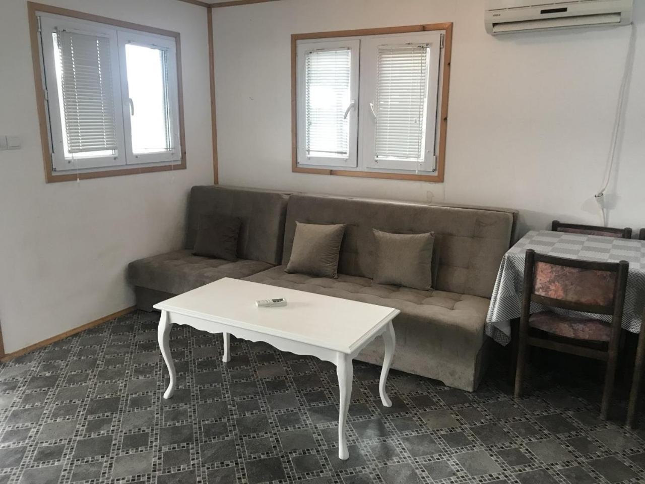 Ada Bojana Apartmani 울친 외부 사진